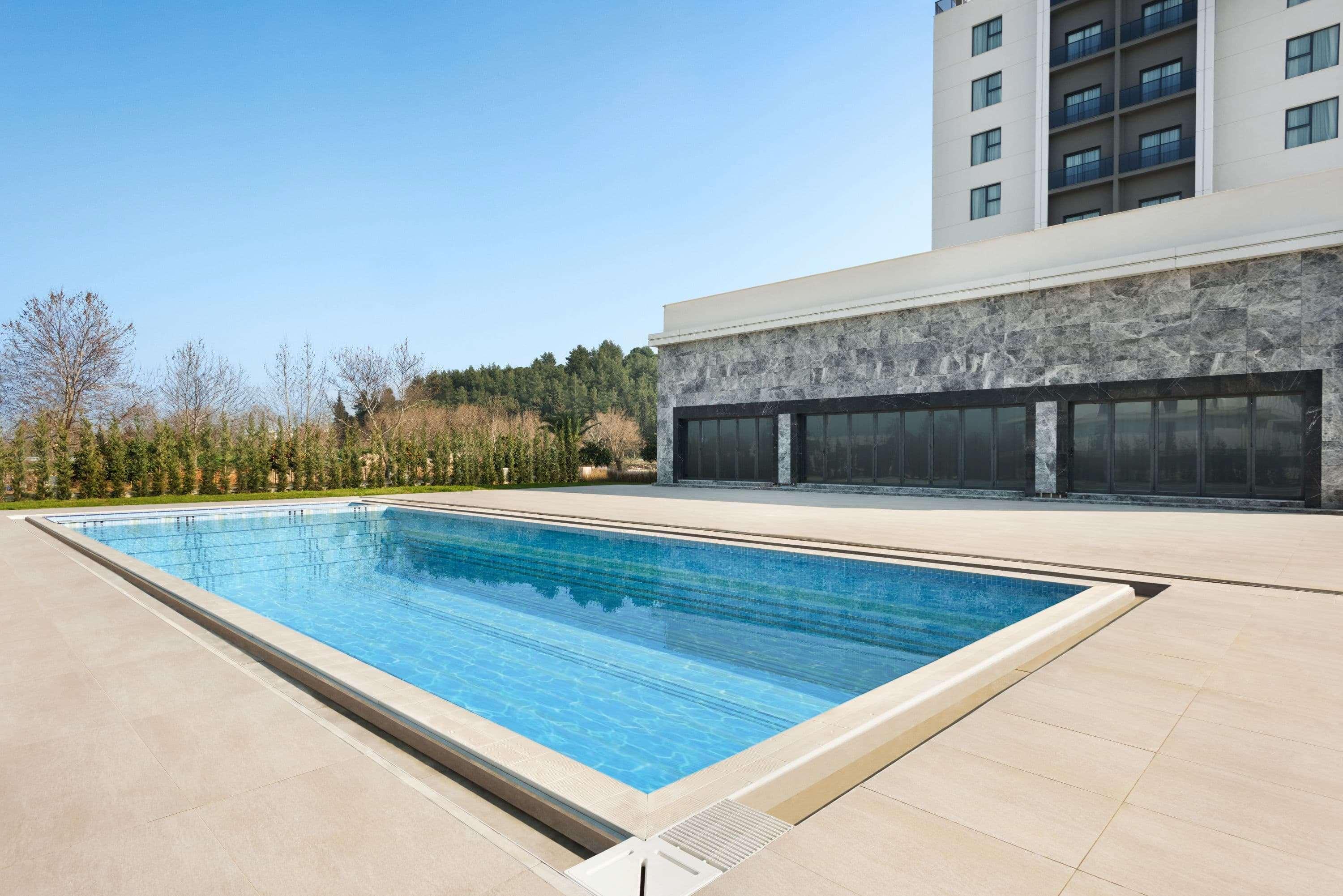 Ramada By Wyndham Tire Hotel Ngoại thất bức ảnh
