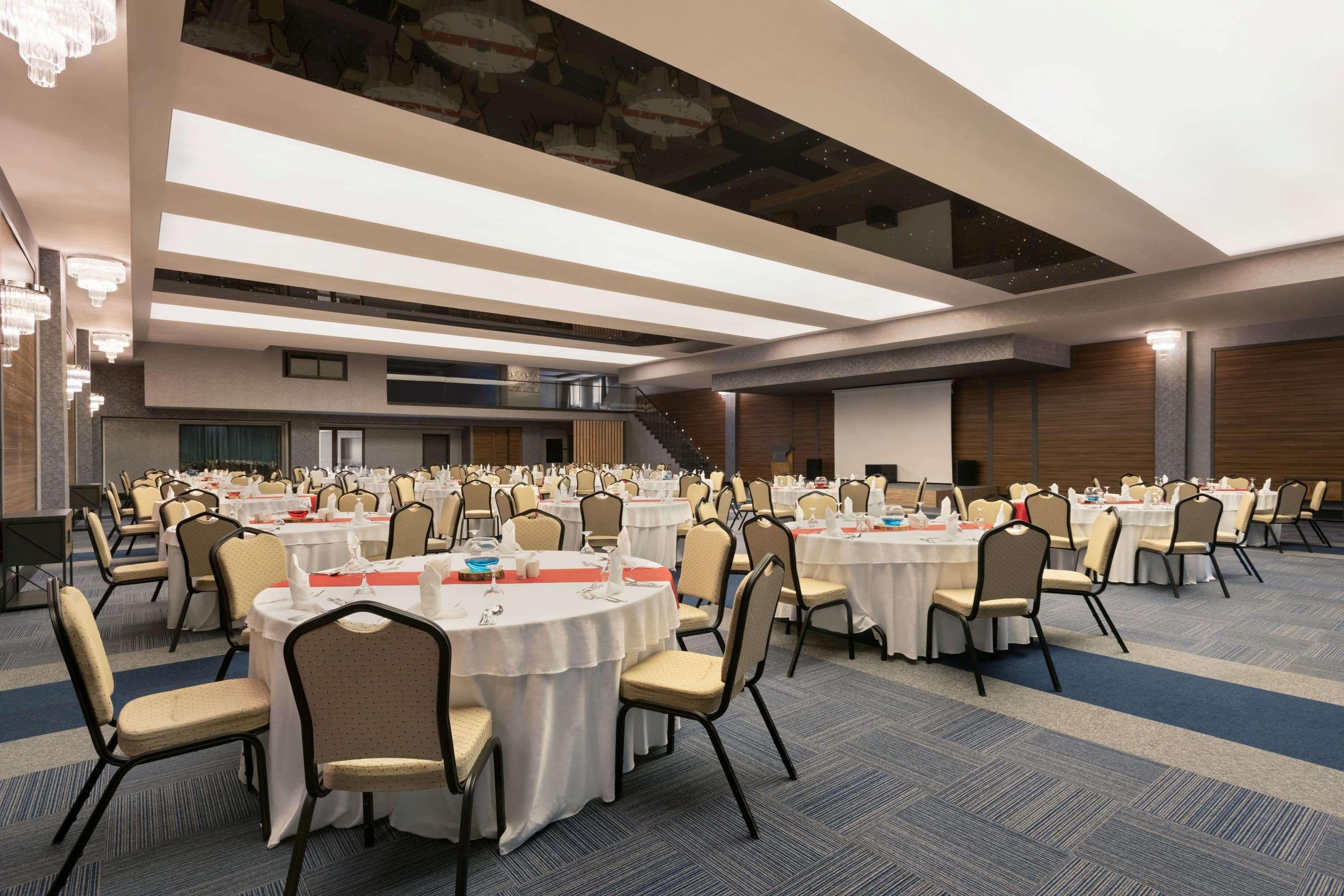 Ramada By Wyndham Tire Hotel Ngoại thất bức ảnh