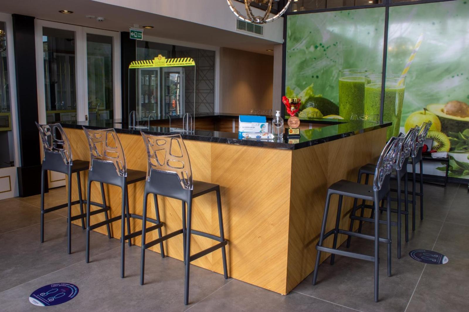 Ramada By Wyndham Tire Hotel Ngoại thất bức ảnh