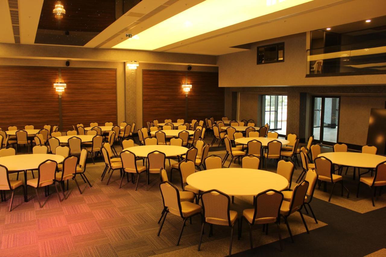 Ramada By Wyndham Tire Hotel Ngoại thất bức ảnh