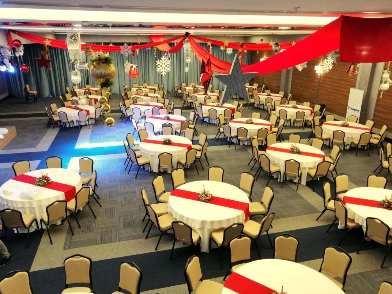 Ramada By Wyndham Tire Hotel Ngoại thất bức ảnh